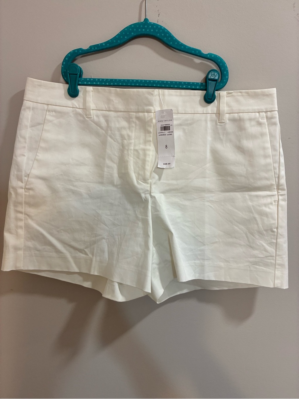 Ann Taylor NWT White Casual Shorts Size 8